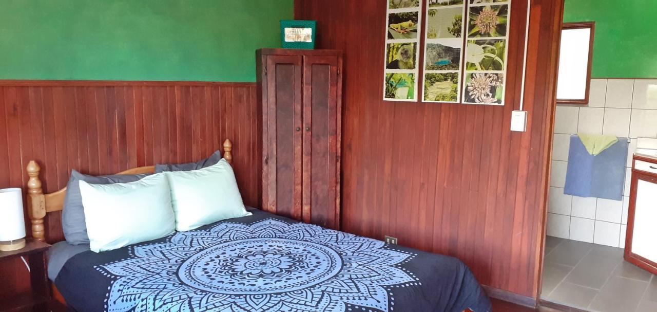 Montana Linda Guest House Оросі Екстер'єр фото